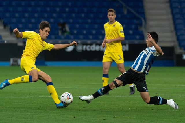 巴萨提出听证会申请 确保奥尔莫和维克托1月注册